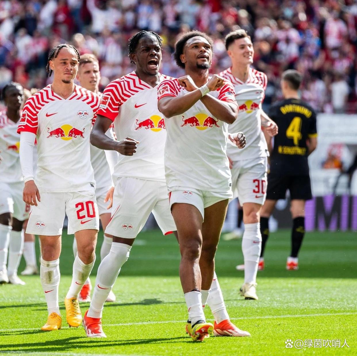 包含莱比锡赛前状态回暖，志在德甲名次提升，震撼外界，轮换策略成焦点的词条