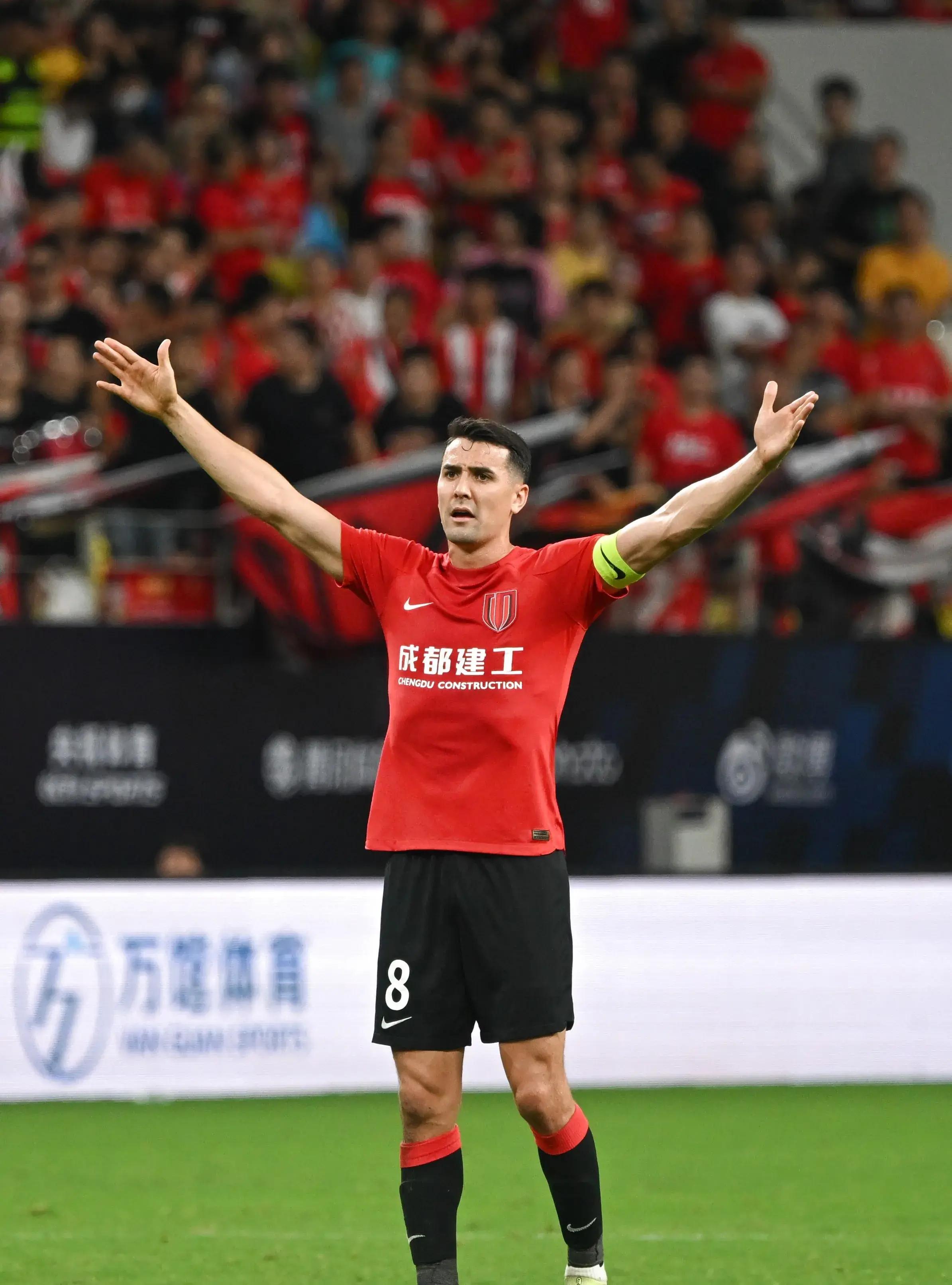 包含门兴格拉德巴赫迎英超关键赛；冲刺阶段止住颓势；管理层满意；赛程密集仍需轮换的词条